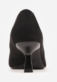 Born2be - Czarne Czółenka VICES na Kaczuszce z Trójkątną Aplikacją na Nosku Zenia. Okazja: na co dzień. Kolor: czarny. Materiał: jeans. Wzór: aplikacja. Obcas: na szpilce. Styl: casual, elegancki, klasyczny. Wysokość obcasa: średni #3