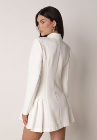 Born2be - Biała Sukienka o Kroju Marynarki VICES z Poduszkami w Ramionach Serlina. Okazja: na co dzień. Kolor: biały. Styl: casual, elegancki, klasyczny #3