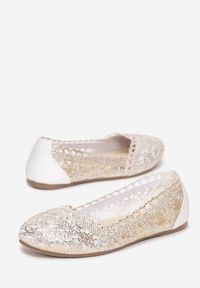 Born2be - Złote Balerinki Meringues. Nosek buta: okrągły. Kolor: złoty. Materiał: materiał. Wzór: gładki, ażurowy. Obcas: na płaskiej podeszwie #6