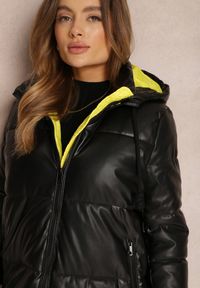 Renee - Czarno-Żółta Kurtka Pikowana z Imitacji Skóry Helle. Kolor: czarny. Materiał: skóra. Styl: klasyczny #7