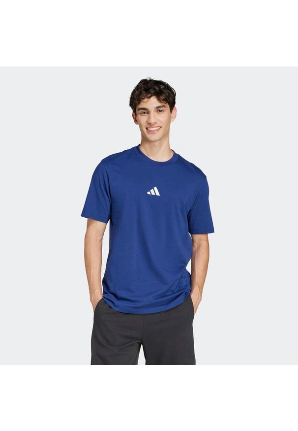 Adidas - Koszulka z krótkim rękawem męska ADIDAS Gym & Pilates. Kolor: niebieski. Materiał: włókno, bawełna. Długość rękawa: krótki rękaw. Długość: krótkie. Sport: joga i pilates