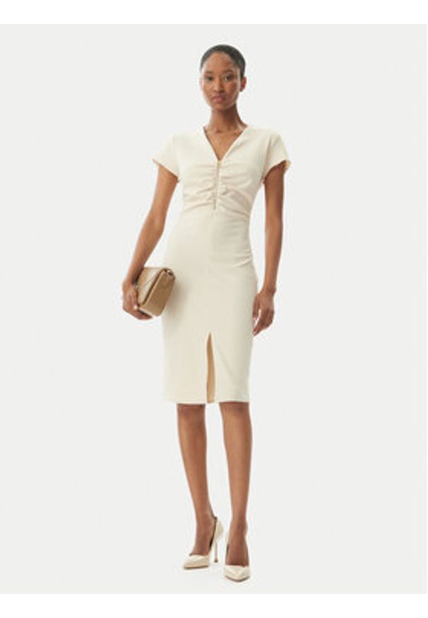 Rinascimento Sukienka koktajlowa CFC0123774003 Beżowy Regular Fit. Kolor: beżowy. Materiał: syntetyk. Styl: wizytowy