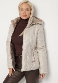Born2be - Ciemnoszara Pikowana Kurtka z Odpinanym Kapturem Falenea. Okazja: na co dzień. Kolor: szary. Materiał: jeans. Styl: casual #6