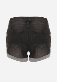 Born2be - Czarne Jeansowe Szorty Push Up z Wysokim Stanem Wiskozą i Bawełną Ozdobione Przetarciami Derisea. Okazja: na co dzień. Stan: podwyższony. Kolor: czarny. Materiał: bawełna, wiskoza, jeans. Wzór: aplikacja. Styl: casual, elegancki, wizytowy #3