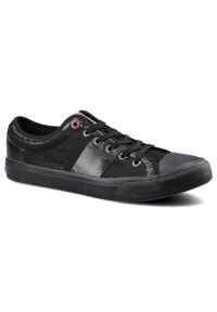 Trampki damskie Cross Jeans, z materiału tekstylnego o wzmocnionej strukturze z klasycznym sznurowaniem gumowym noskiem oraz płaską podeszwą, czarne,. Okazja: na co dzień. Kolor: czarny. Materiał: materiał, guma. Szerokość cholewki: normalna. Obcas: na płaskiej podeszwie. Styl: klasyczny #1
