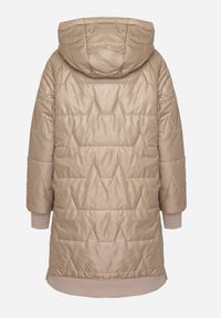 Born2be - Beżowa Pikowana Kurtka Przejściowa z Kapturem i Ściągaczami Fesarena. Okazja: na co dzień. Typ kołnierza: kaptur. Kolor: beżowy. Materiał: dzianina, jeans. Styl: casual, sportowy #3