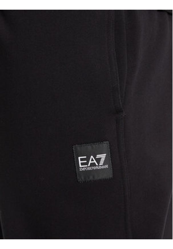 EA7 Emporio Armani Dres 7M000914 AF10377 UC001 Czarny Modern Fit. Kolor: czarny. Materiał: bawełna