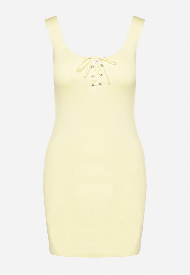Born2be - Żółta Dopasowana Sukienka ze Sznurowaniem przy Dekolcie Tilawena. Okazja: na co dzień. Kolor: żółty. Typ sukienki: oversize. Styl: elegancki, casual