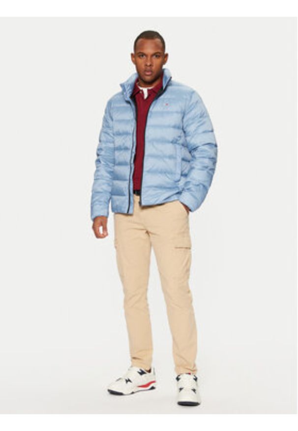 Tommy Jeans Kurtka przejściowa DM0DM20658 Niebieski Regular Fit. Kolor: niebieski. Materiał: syntetyk