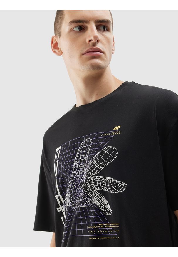 4f - T-shirt oversize z nadrukiem męski. Kolor: czarny. Materiał: bawełna, dzianina. Wzór: nadruk