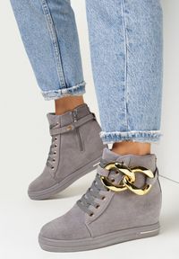 Born2be - Szare Botki na Ukrytym Koturnie z Łańcuchem Nonammo. Okazja: na co dzień, na spacer. Zapięcie: sznurówki. Kolor: szary. Materiał: jeans, skóra. Wzór: aplikacja. Obcas: na koturnie. Styl: klasyczny, casual, elegancki #5