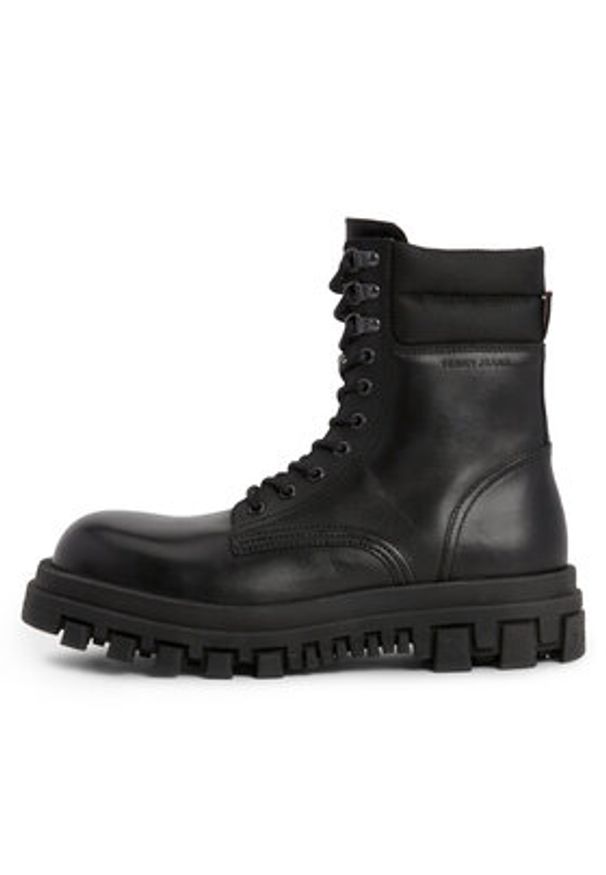 Tommy Jeans Trapery Tjm Elevated Outsole Boot EM0EM01251 Czarny. Kolor: czarny. Materiał: skóra