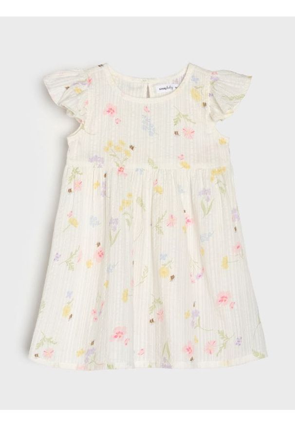 Sinsay - Bawełniana sukienka w kwiatowy wzór z falbanowymi rękawkami - kremowy. Kolor: kremowy. Materiał: bawełna. Wzór: kwiaty
