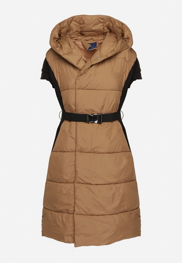 Born2be - Jasnobrązowa Długa Kopertowa Pikowana Kamizelka z Łączonych Materiałów z Kapturem Nerins. Okazja: na co dzień. Typ kołnierza: kaptur. Kolor: brązowy. Materiał: materiał. Długość: długie. Styl: casual, sportowy