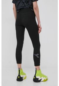 Diadora legginsy damskie kolor czarny z nadrukiem. Kolor: czarny. Materiał: bawełna. Wzór: nadruk #4