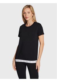 Guess T-Shirt Carrie O2BM08 KBBU1 Czarny Regular Fit. Kolor: czarny. Materiał: bawełna