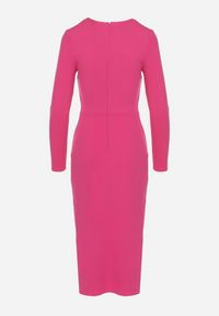 Born2be - Fuksjowa Taliowana Sukienka Vices z Marszczeniem i Perełkami Adorre. Kolor: różowy. Wzór: aplikacja. Styl: klasyczny, elegancki #3