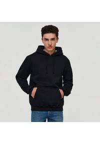 House - Bluza z kapturem regular fit czarna - Czarny. Typ kołnierza: kaptur. Kolor: czarny #1