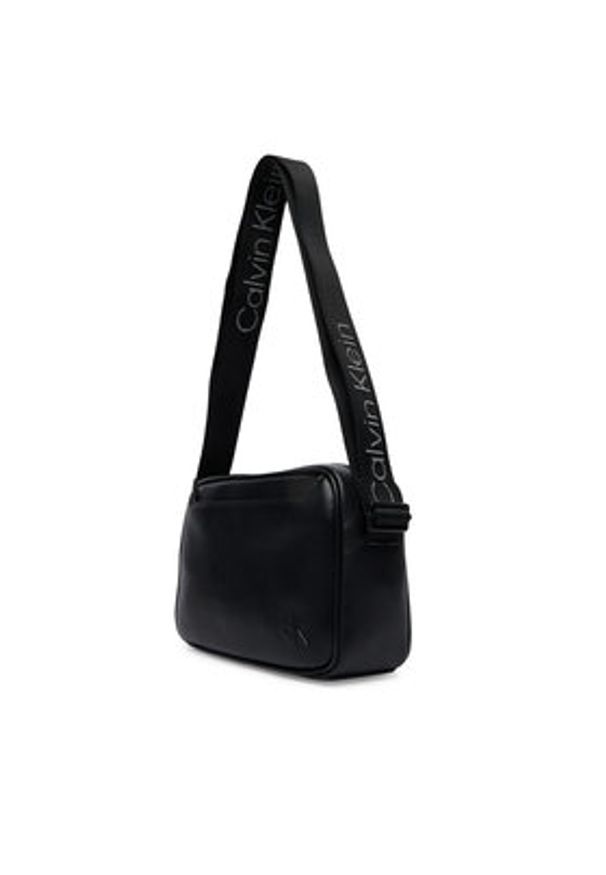 Calvin Klein Saszetka Webbing Strap Camera Bag LV04D3129G Czarny. Kolor: czarny. Materiał: skóra