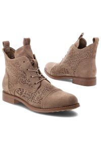 Botki damskie S.Barski, cholewka materiałowa ażurowa niski obcas lekka forma, beżowe, HY61-8009. Kolor: beżowy. Materiał: materiał. Szerokość cholewki: normalna. Wzór: ażurowy. Obcas: na obcasie. Wysokość obcasa: niski #8