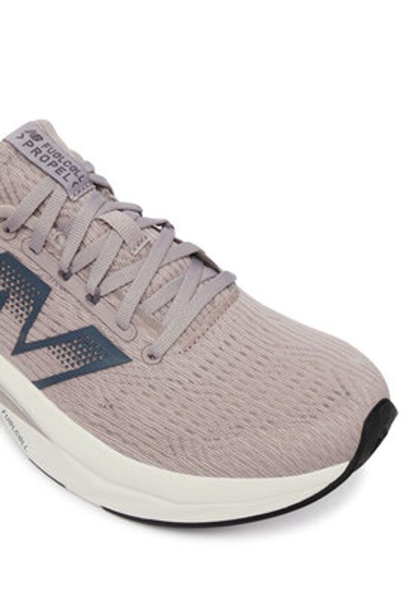 New Balance Buty do biegania FuelCell Propel v5 WFCPR8OA Fioletowy. Kolor: fioletowy. Materiał: materiał