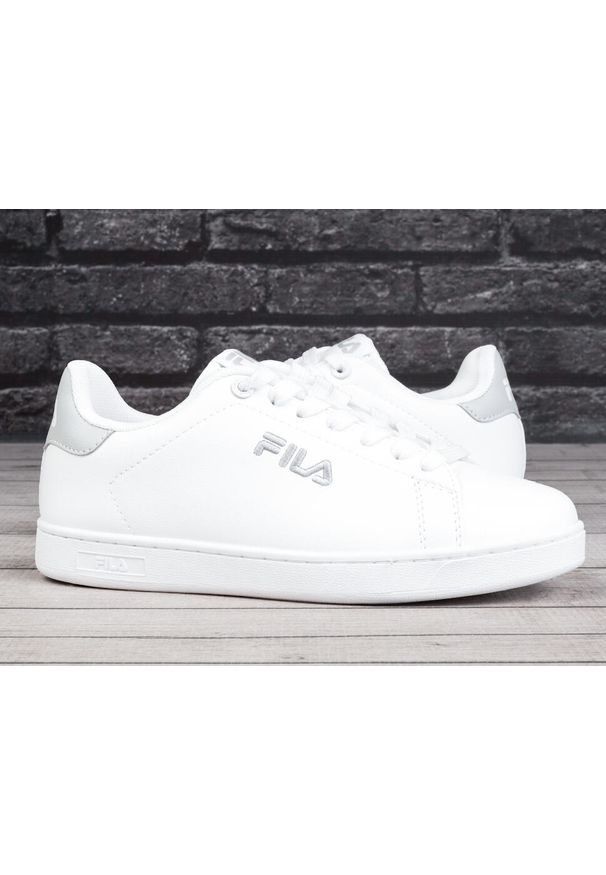 Fila - Buty damskie trampki sportowe COURTBAY LINEAR WMN. Kolor: biały, wielokolorowy, szary