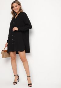 Born2be - Czarna Sukienka Oversize z Bawełny o Prostym Kroju Koszulowym Elanistra. Okazja: na co dzień. Kolor: czarny. Materiał: bawełna. Typ sukienki: proste, koszulowe, oversize. Styl: elegancki, casual #6