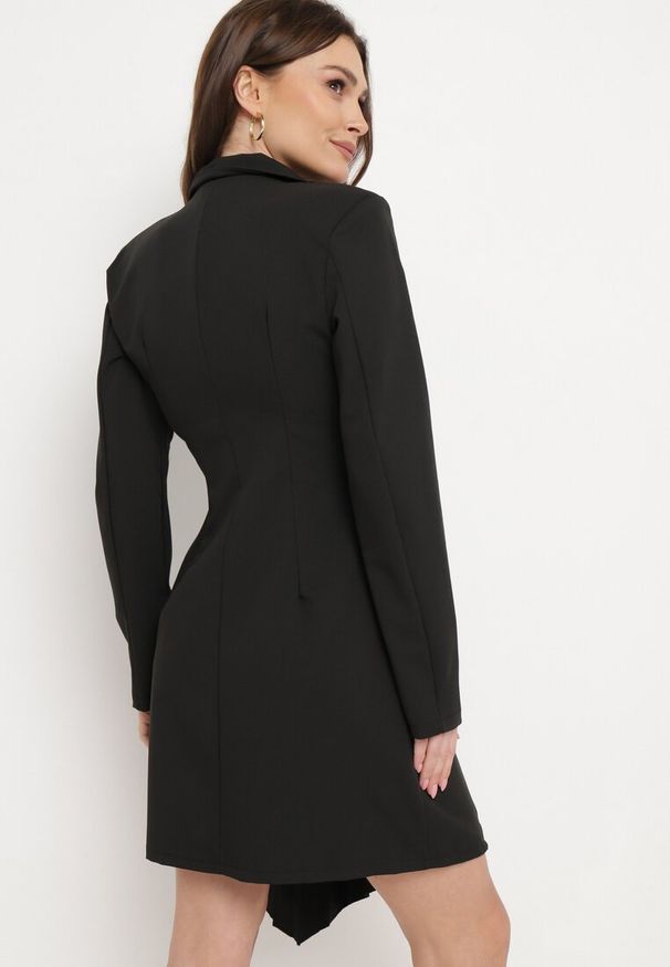 Born2be - Czarna Rozkloszowana Sukienka Mini z Kopertową Górą i Plisami na Dole Lontasa. Kolor: czarny. Typ sukienki: kopertowe. Styl: elegancki. Długość: mini