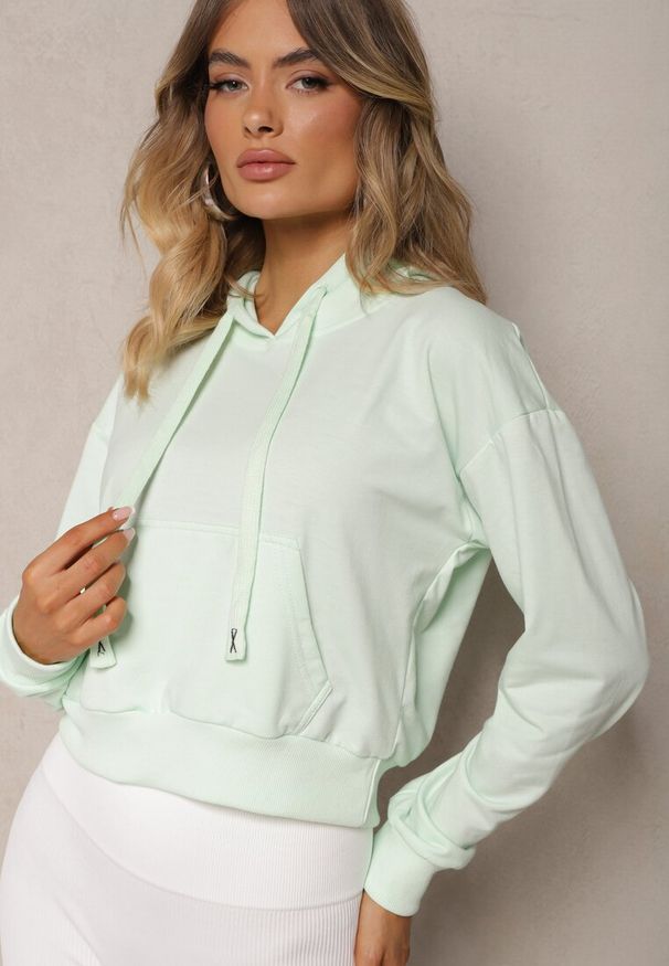 Renee - Miętowa Bluza z Kapturem i Bawełną Ozdobiona Ściągaczami Evianae. Okazja: na spacer, na co dzień. Typ kołnierza: kaptur. Kolor: miętowy. Materiał: bawełna. Długość rękawa: długi rękaw. Długość: długie. Wzór: aplikacja. Styl: casual