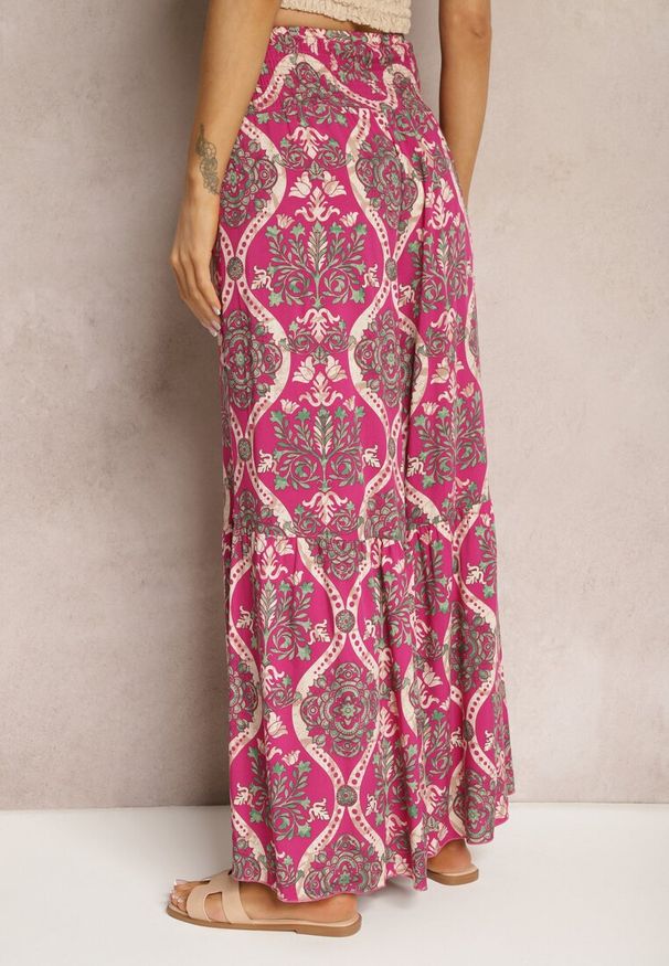 Renee - Ciemnofioletowe Spodnie Szerokie z Wiskozy w Ornamentalny Wzór High Waist Cramelia. Stan: podwyższony. Kolor: fioletowy. Materiał: wiskoza. Długość: długie