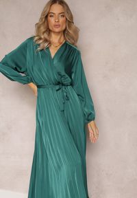 Renee - Zielona Maxi Sukienka z Plisowanym Dołem i Kopertowym Dekoltem Basila. Kolor: zielony. Typ sukienki: kopertowe. Długość: maxi #2