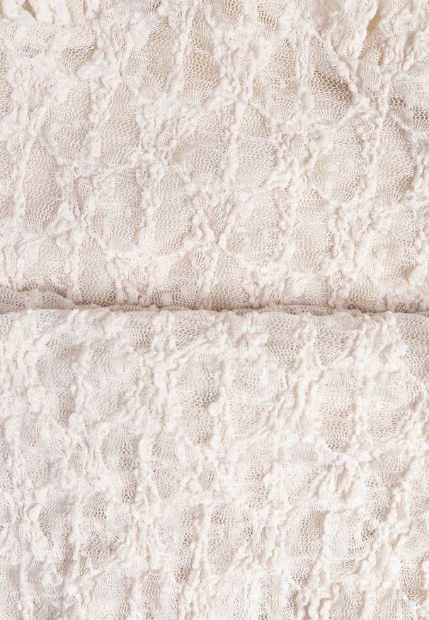 Born2be - Beżowy Koronkowy Komplet Top z Odkrytymi Plecami i Spodnie z Imitacją Spódnicy Romine. Kolor: beżowy. Materiał: koronka. Wzór: koronka