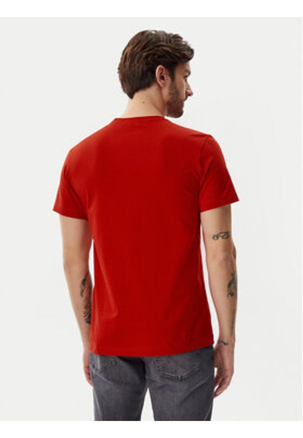 Calvin Klein Jeans T-Shirt Serif Box Graphic J30J327474 Czerwony Regular Fit. Kolor: czerwony. Materiał: bawełna
