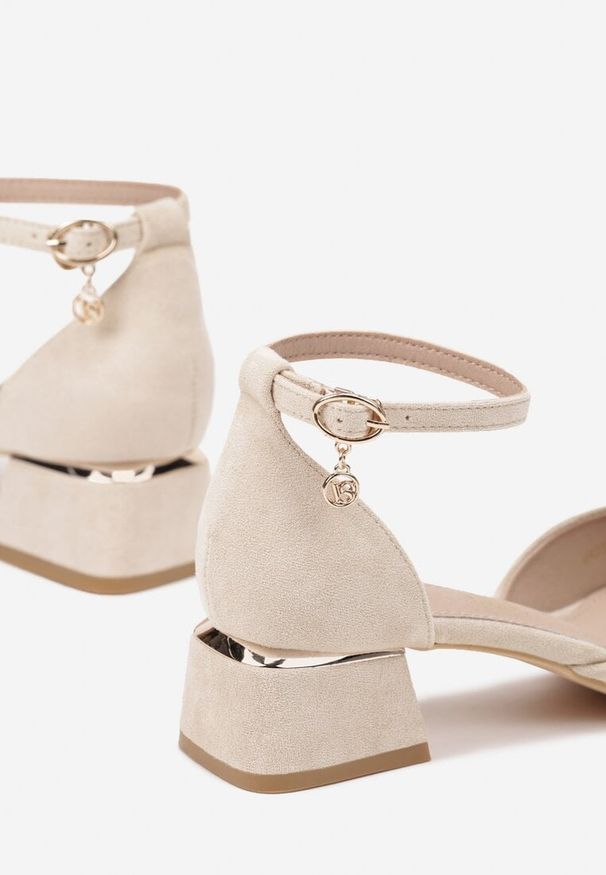 Born2be - Beżowe Czółenka Vices na Geometrycznym Obcasie ze Skórzaną Wkładką Falori. Okazja: na spotkanie biznesowe. Zapięcie: sprzączka. Kolor: beżowy. Wzór: geometria. Materiał: skóra. Sezon: wiosna, lato. Obcas: na obcasie. Styl: elegancki, biznesowy, wizytowy. Wysokość obcasa: średni