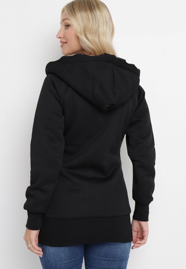 Born2be - Czarna Długa Bluza z Ozdobnymi Taśmami Ocieplona Savabe. Kolor: czarny. Materiał: dzianina. Długość: długie. Sezon: zima