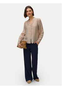 Vero Moda Koszula Irina 10338396 Beżowy Regular Fit. Kolor: beżowy. Materiał: wiskoza #3
