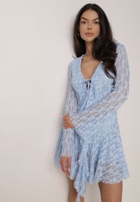 Born2be - Niebieska Koronkowa Sukienka z Falbankami i Wiązaniem przy Dekolcie Delanatea. Okazja: na co dzień. Typ kołnierza: kołnierz z falbankami. Kolor: niebieski. Materiał: koronka. Sezon: wiosna, lato. Styl: casual, elegancki #4