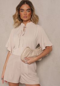 Renee - Beżowa Bluzka z Falbanami i Wiązaniem Fadeassa. Okazja: na co dzień. Kolor: beżowy. Sezon: lato, wiosna. Styl: casual