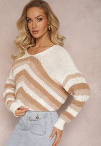 Renee - Jasnobeżowy Dzianinowy Sweter w Paski Hlenora. Kolor: beżowy. Materiał: dzianina. Wzór: paski