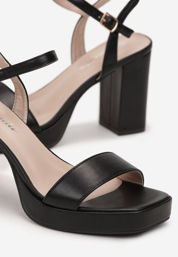 Born2be - Czarne Sandały na Słupku i Platformie Samsa. Kolor: czarny. Obcas: na platformie. Wysokość obcasa: średni