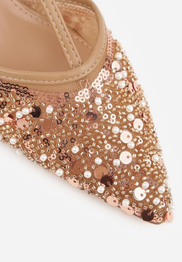 Renee - Ciemnobeżowe Eleganckie Szpilki na Szpilce z Siateczkowym Noskiem z Koralikami Riosira. Zapięcie: pasek. Kolor: beżowy. Obcas: na szpilce. Styl: elegancki