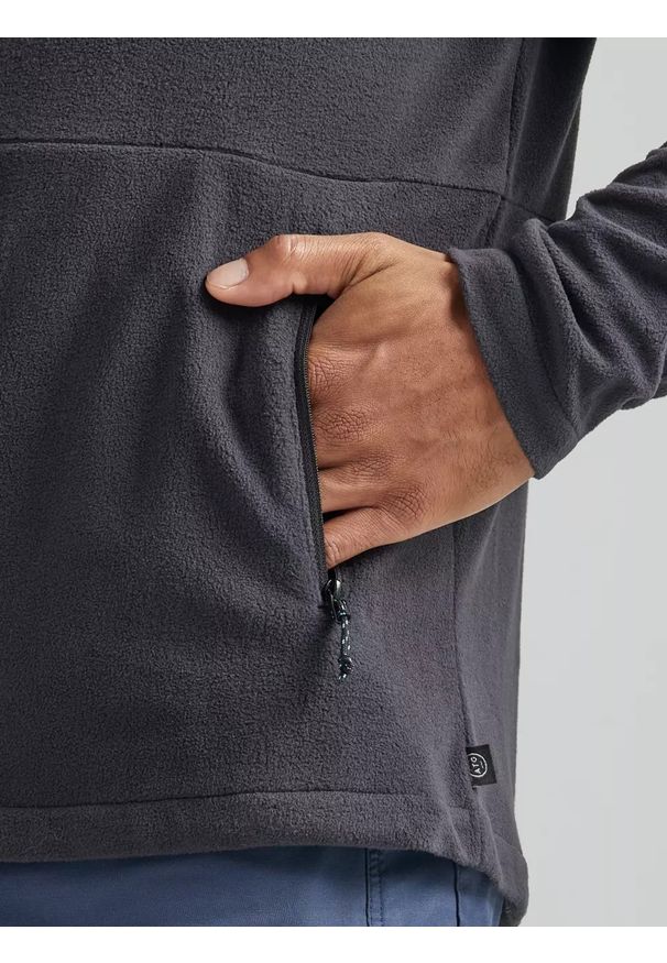 Wrangler - WRANGLER TECHNICAL FLEECE JACKET MĘSKA KURTKA POLAROWA WA6PVO100 112333375. Okazja: na co dzień, na spacer. Typ kołnierza: kołnierzyk stójkowy. Materiał: polar. Styl: sportowy, elegancki, casual