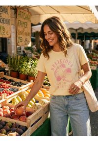 Sinsay - Bawełniana koszulka z nadrukiem - żółty. Kolor: żółty. Materiał: bawełna. Wzór: nadruk