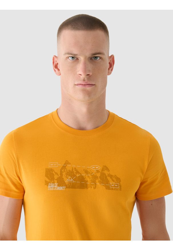 4f - 4F T-shirt regular z nadrukiem męski - pomarańczowy S. Okazja: na co dzień. Kolor: pomarańczowy. Materiał: bawełna, jersey, dzianina. Długość rękawa: krótki rękaw. Długość: krótkie. Wzór: nadruk. Styl: sportowy, klasyczny, casual