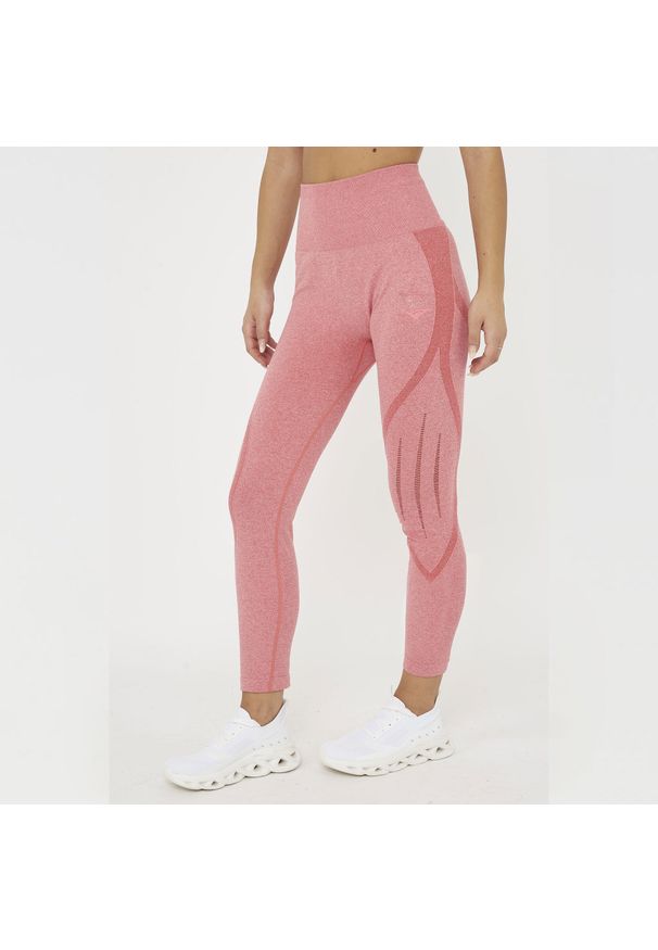 LEGEA - legginsy fitness damskie leslie ciemnoróżowe. Stan: podwyższony. Kolor: różowy. Materiał: nylon, elastan. Sport: fitness