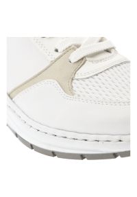 Białe Sneakersy Rieker Sportowe Obuwie Damskie. Okazja: na co dzień. Kolor: biały. Materiał: jeans, syntetyk, materiał. Szerokość cholewki: normalna #5