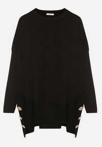 Born2be - Czarny Sweter z Wiskozą Ozdobiony Guzikami Alavire. Okazja: na co dzień. Kolor: czarny. Materiał: wiskoza. Wzór: aplikacja. Styl: casual, elegancki #3
