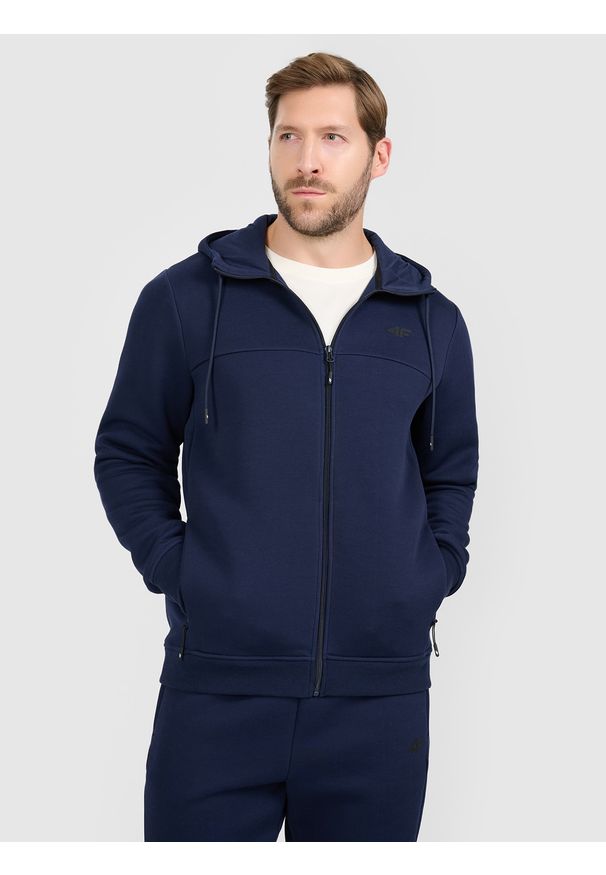 4f - 4F Bluza dresowa rozpinana z kapturem męska - granatowa M. Okazja: na co dzień. Typ kołnierza: kaptur. Kolor: niebieski. Materiał: dresówka. Styl: klasyczny, casual
