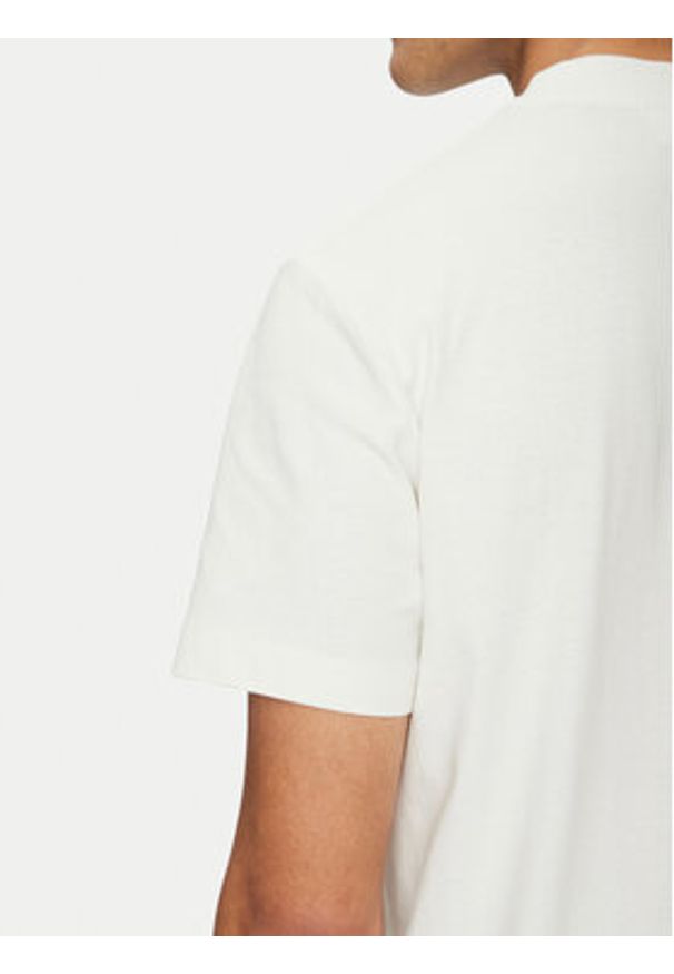 Marc O'Polo Denim T-Shirt 500 0005 973 Biały. Typ kołnierza: polo. Kolor: biały. Materiał: bawełna