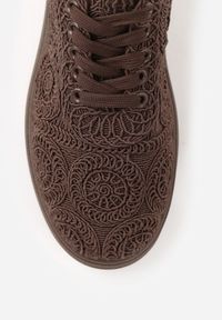 Renee - Brązowe Sneakersy Boho na Platformie Zdobione Plecionym Wzorem Abilama. Kolor: brązowy. Materiał: jeans, zamsz. Szerokość cholewki: normalna. Wzór: aplikacja. Obcas: na platformie #8